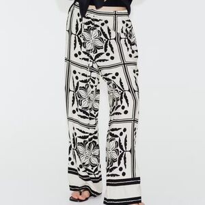 H&M | Black and White Floral Women's Pants | Size S